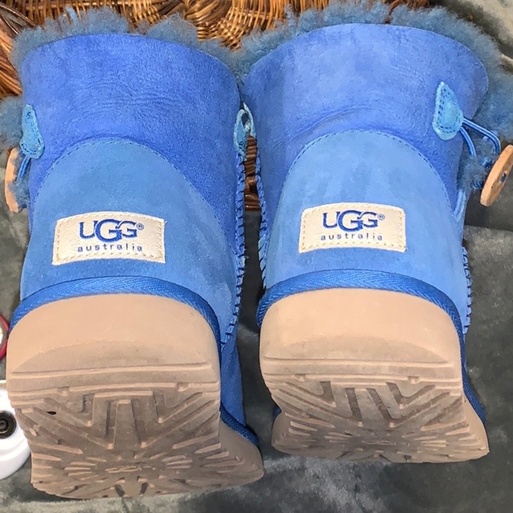 UGG Bailey Royal Blue Sz. 7 Boots - Picture 3 of 7